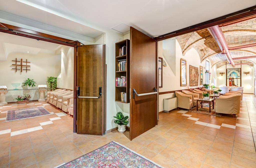 Domus Carmelitana Hotel Rome Exterior photo