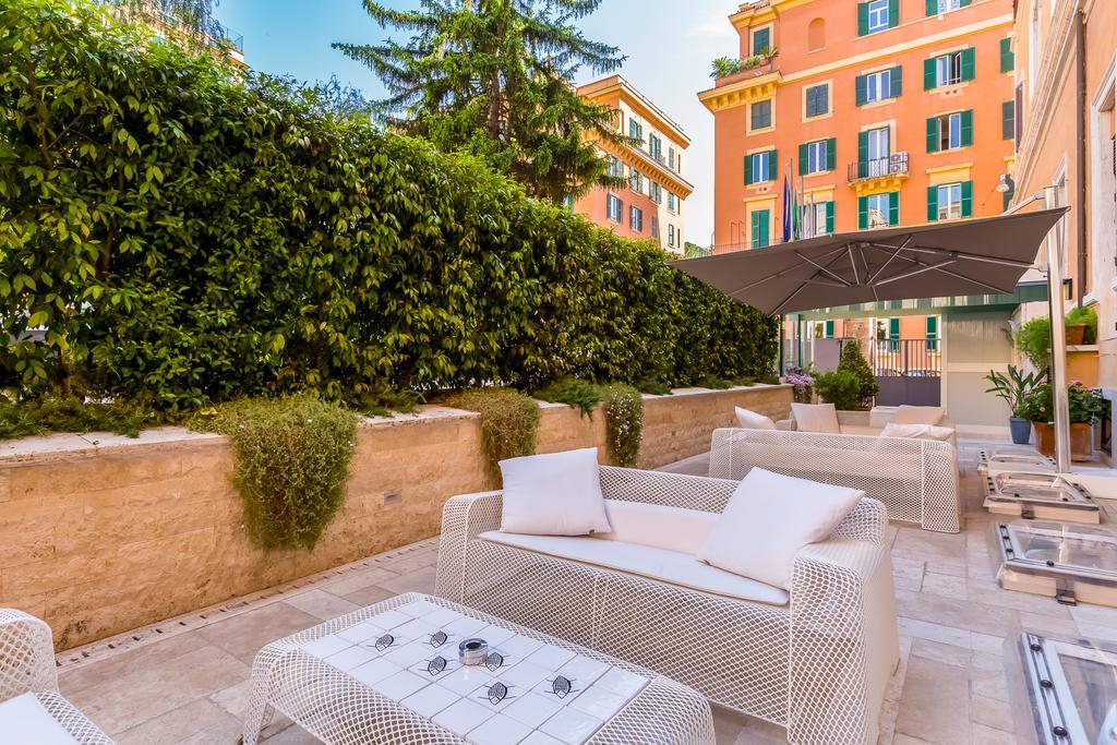 Domus Carmelitana Hotel Rome Exterior photo