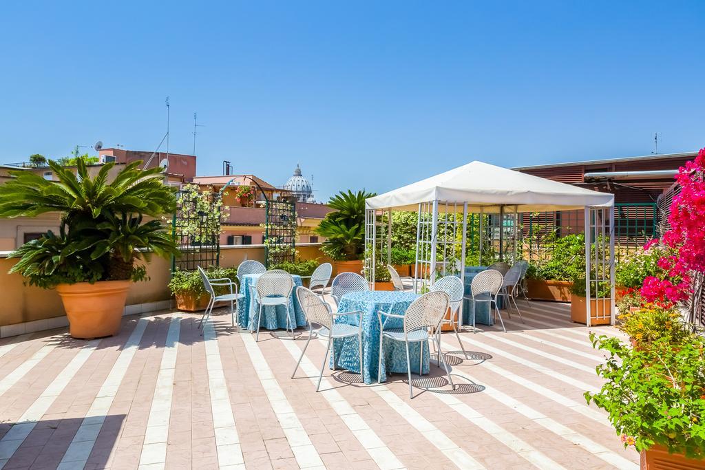 Domus Carmelitana Hotel Rome Exterior photo