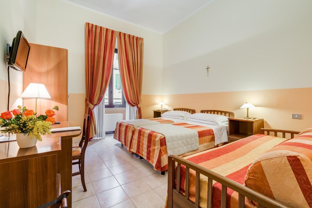 Domus Carmelitana Hotel Rome Exterior photo