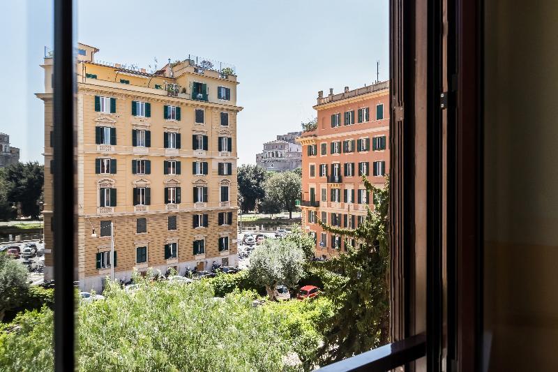 Domus Carmelitana Hotel Rome Exterior photo