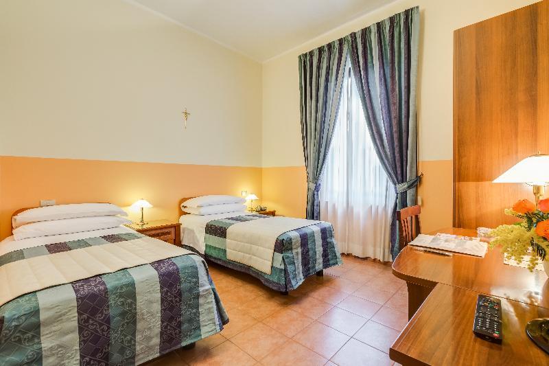 Domus Carmelitana Hotel Rome Exterior photo