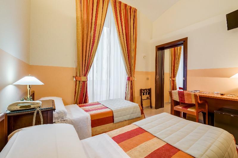 Domus Carmelitana Hotel Rome Exterior photo